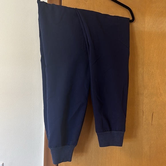 Figs Zamora Jogger Scrub Pants in Navy XSP - Picture 4 of 5